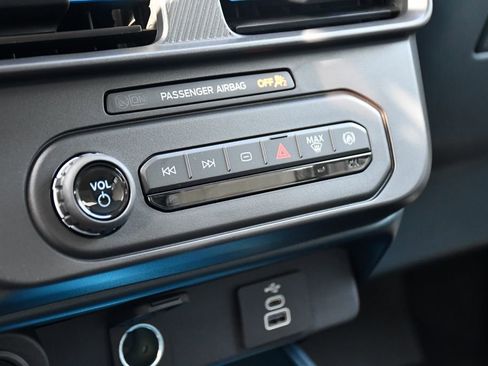 New 2025 Ford Maverick XLT w/ XLT Luxury Package image 30