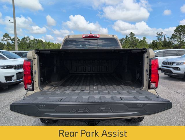 Used 2024 Chevrolet Colorado ZR2 w/ ZR2 Convenience Package III AWD/4WD image 33