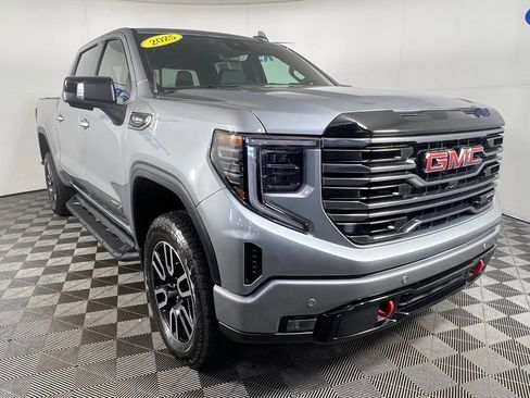 Certified 2025 GMC Sierra 1500 AT4 w/ AT4 Premium Package AWD/4WD image 8
