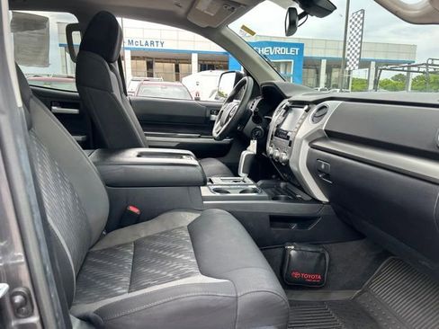 Used 2021 Toyota Tundra SR5 w/ SR5 Upgrade Package RWD image 32