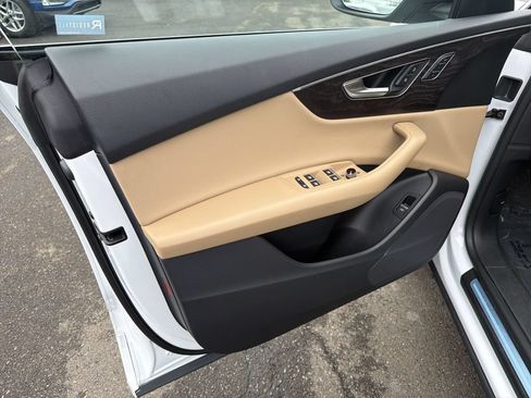 Used 2023 Audi Q8 Premium AWD/4WD image 10