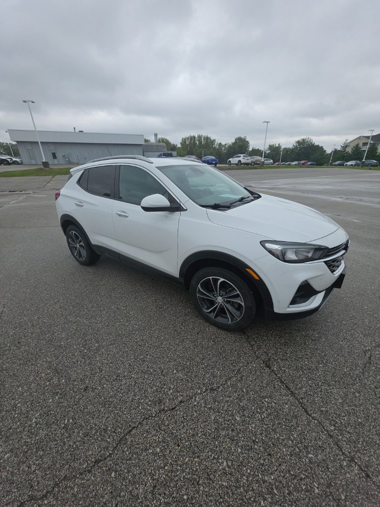 Used 2020 Buick Encore GX Select AWD/4WD image 3