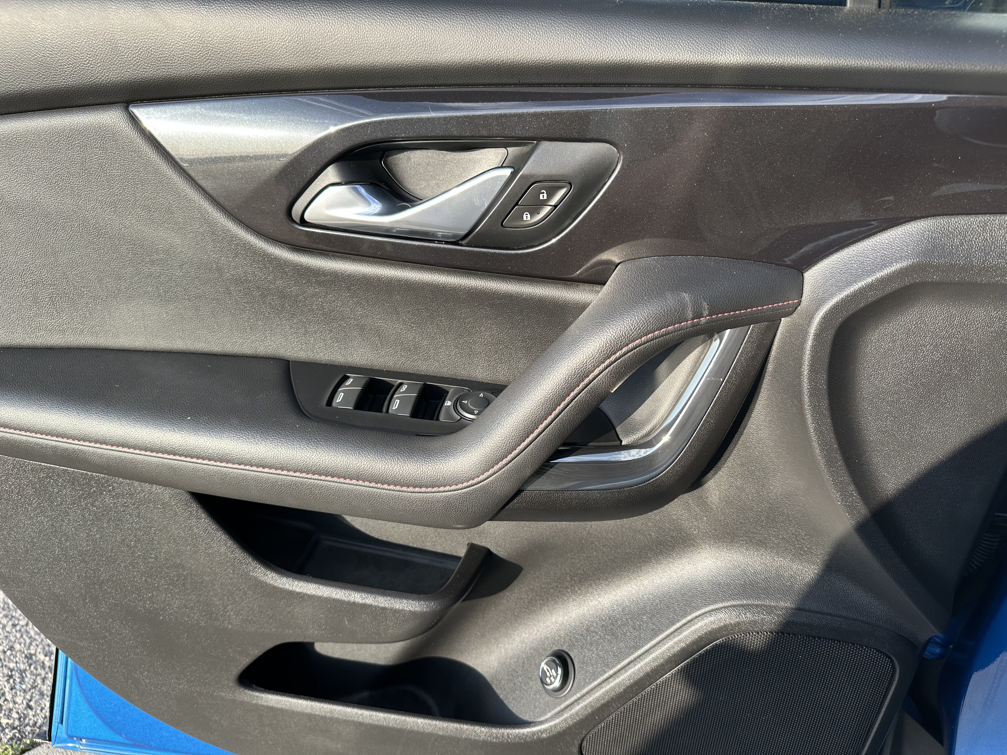 Used 2020 Chevrolet Blazer RS w/ LPO, Floor Liner Package FWD image 2