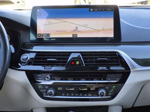 Certified 2022 BMW 530i xDrive w/ M Sport Package image 35