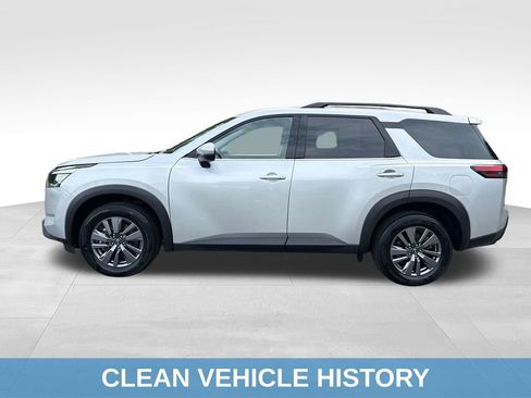 Used 2025 Nissan Pathfinder SV AWD/4WD image 3