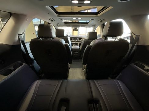 Used 2021 Buick Enclave Avenir w/ Avenir Technology Package image 25