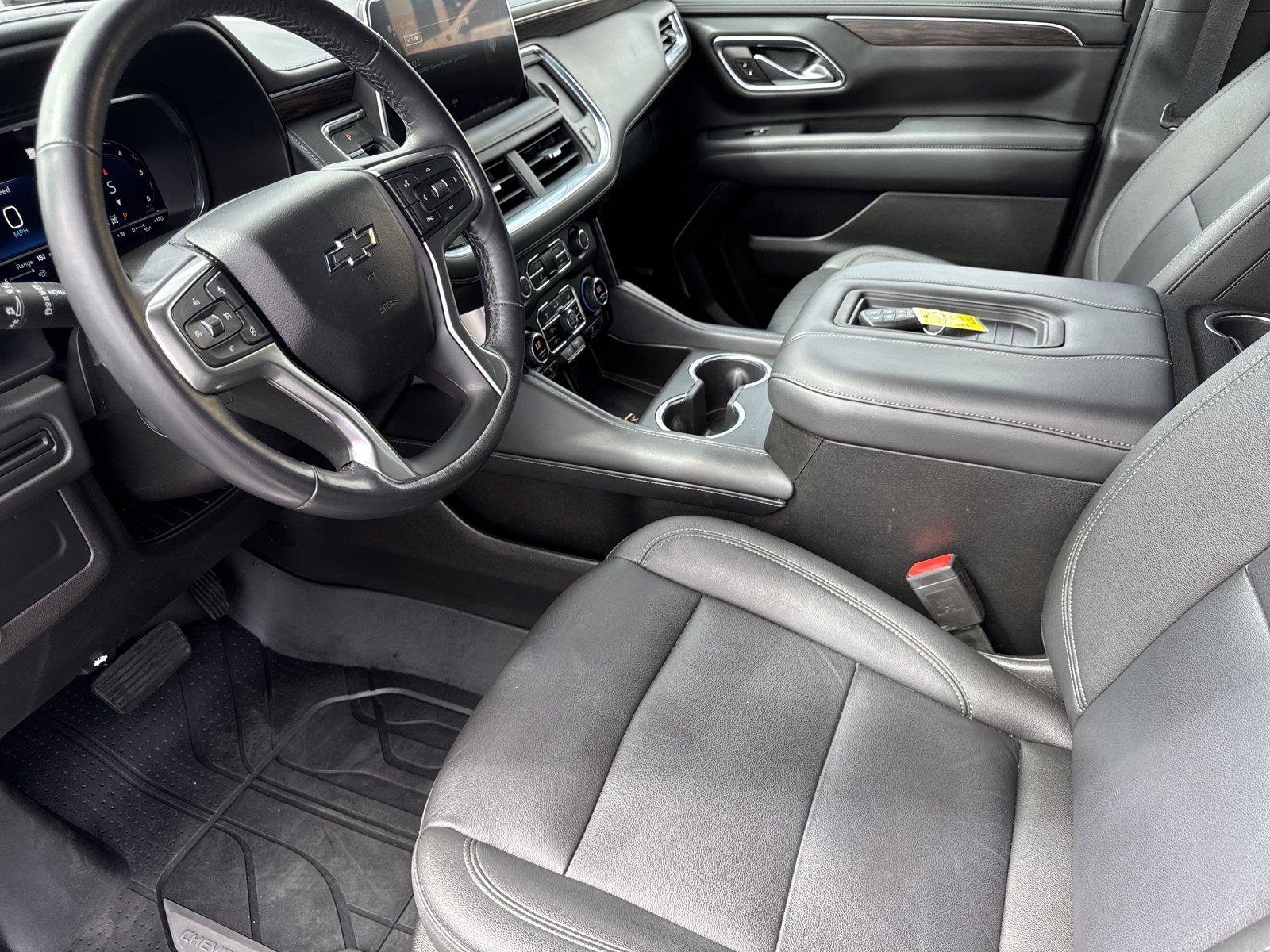 Used 2022 Chevrolet Tahoe Z71 w/ Luxury Package AWD/4WD image 10