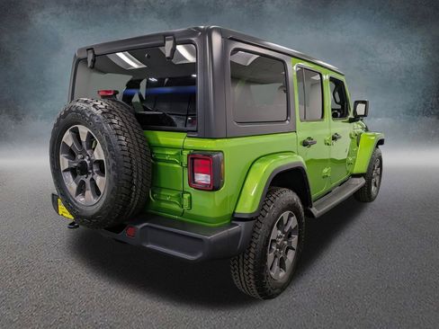 Used 2018 Jeep Wrangler Unlimited Sahara AWD/4WD image 4