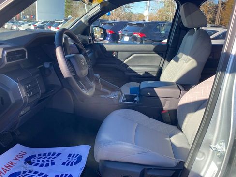 Used 2025 Toyota Tacoma SR5 image 6