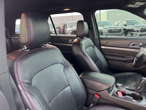Used 2018 Ford Explorer Sport w/ Equipment Group 401A image 21