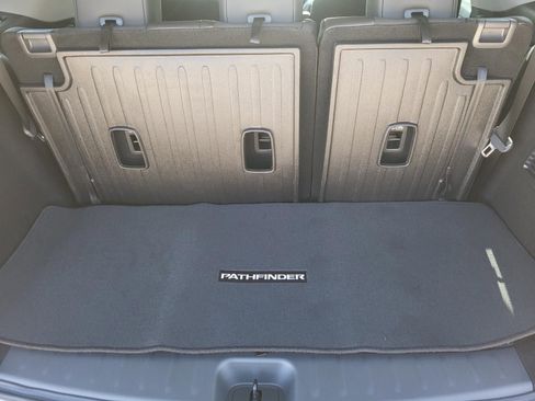 New 2026 Nissan Pathfinder Platinum image 15