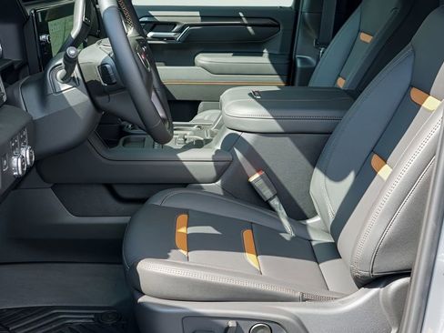 New 2026 GMC Sierra 2500 AT4 w/ AT4 Premium Plus Package AWD/4WD image 9