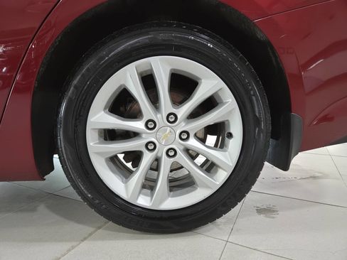 Used 2017 Chevrolet Malibu LT FWD image 11