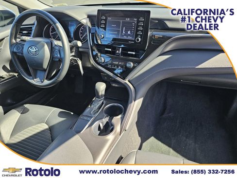 Used 2024 Toyota Camry SE FWD image 9