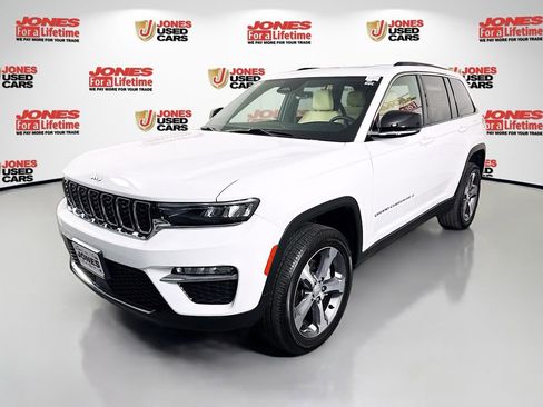 Used 2025 Jeep Grand Cherokee Limited AWD/4WD image 13
