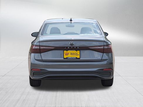 Certified 2025 Volkswagen Jetta SE FWD image 6