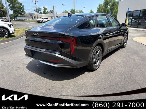 New 2026 Kia K4 FWD image 8