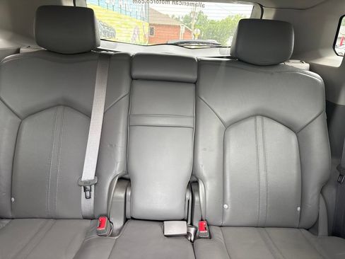 Used 2012 Cadillac SRX Luxury FWD image 22