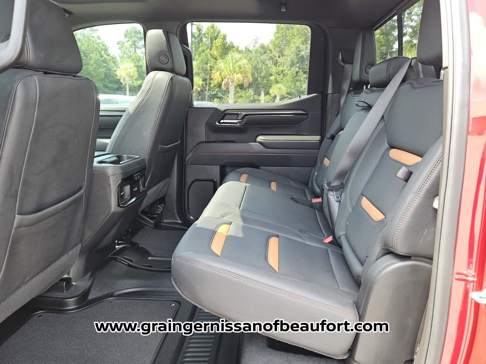 Used 2025 GMC Sierra 1500 AT4 w/ AT4 Premium Package AWD/4WD image 4