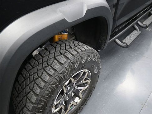 Certified 2024 Chevrolet Colorado ZR2 image 32