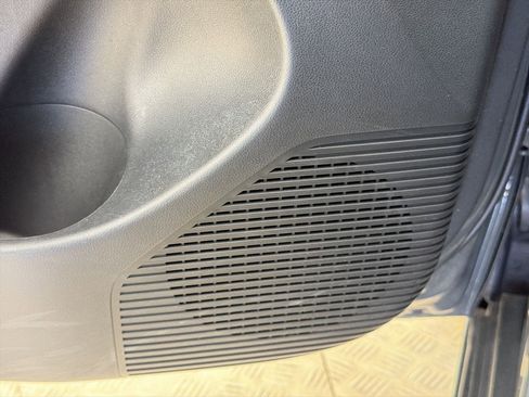 Used 2025 Hyundai Kona SEL image 21