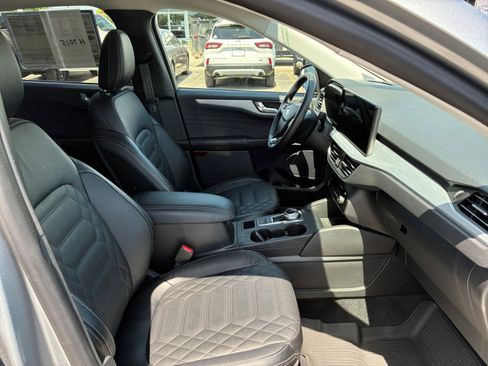 Used 2024 Ford Escape SE w/ PHEV Premium Package FWD image 23