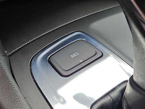 Certified 2023 Chevrolet Equinox LS AWD/4WD image 25