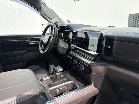 Used 2023 Chevrolet Silverado 1500 LTZ AWD/4WD image 37