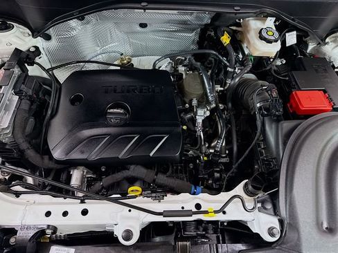 Used 2025 Buick Encore GX Sport Touring w/ Comfort Package image 30