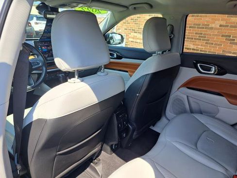 Used 2022 Jeep Compass Limited image 20