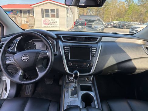 Used 2023 Nissan Murano SV w/ SV Midnight Edition Package FWD image 10
