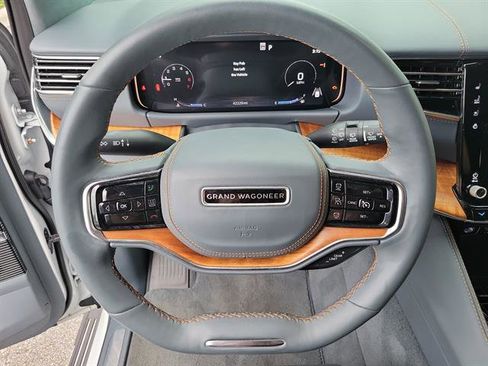 Used 2023 Jeep Grand Wagoneer Series II image 58