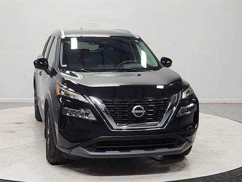 Used 2023 Nissan Rogue SV w/ SV Premium Package FWD image 2
