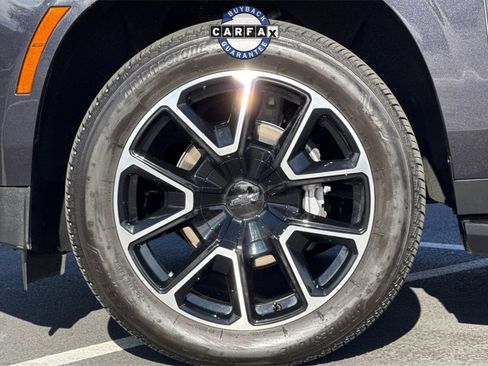 Used 2025 Chevrolet Suburban RST image 14