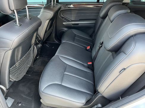 Used 2011 Mercedes-Benz GL 320 BlueTEC 4MATIC image 13