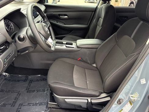 Used 2025 Nissan Sentra SV FWD image 22