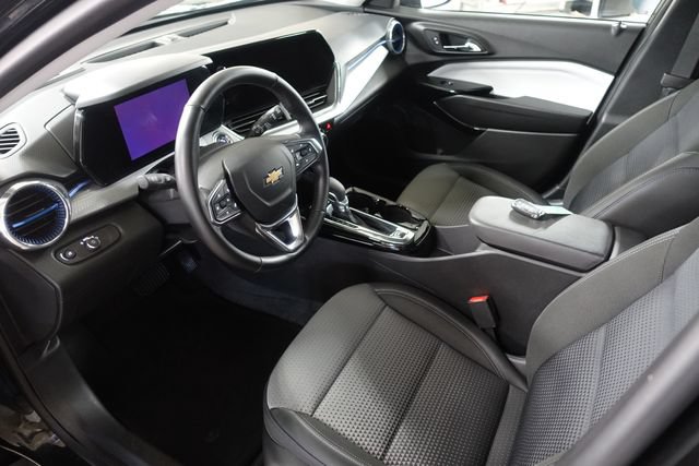 Used 2025 Chevrolet Trax LT w/ Driver Confidence Package FWD image 10