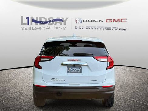 Certified 2023 GMC Terrain SLE w/ LPO, Floor Liner Package AWD/4WD image 4