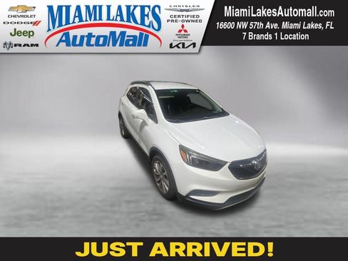 Used 2018 Buick Encore Preferred FWD image 1