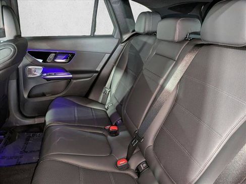 New 2026 Mercedes-Benz GLC 300 image 18