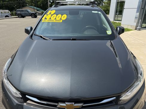 Used 2019 Chevrolet Trax LT w/ LPO, Protection Package AWD/4WD image 5