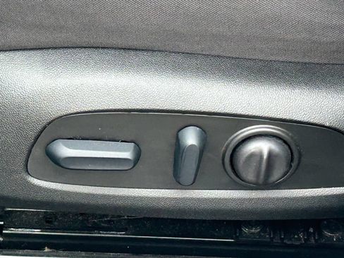 Used 2025 Chevrolet Malibu LT FWD image 25