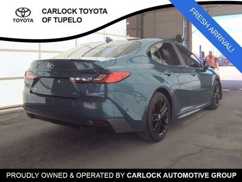 Used 2025 Toyota Camry SE image 4