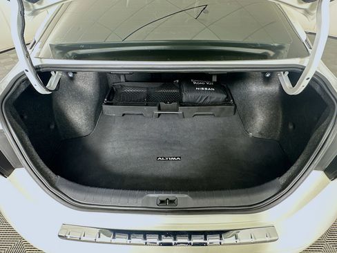 Used 2023 Nissan Altima 2.5 SL FWD image 29