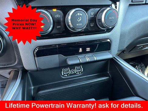 Used 2022 RAM 1500 Big Horn AWD/4WD image 13