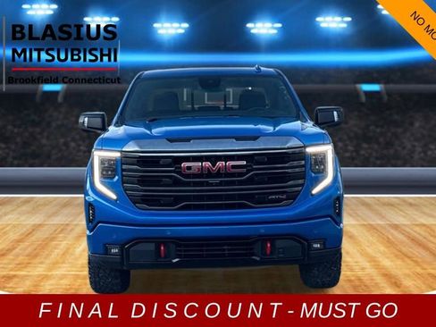 Used 2024 GMC Sierra 1500 AT4 w/ AT4 Preferred Package image 3