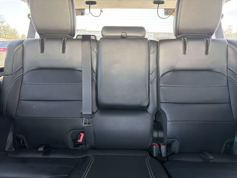 Used 2023 Jeep Wrangler Unlimited Sahara w/ Cold Weather Group image 19