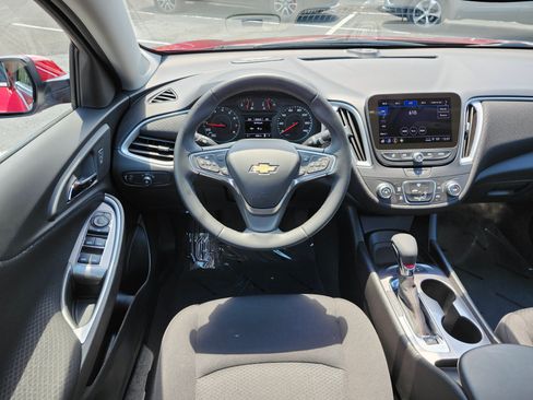 Used 2024 Chevrolet Malibu RS FWD image 26