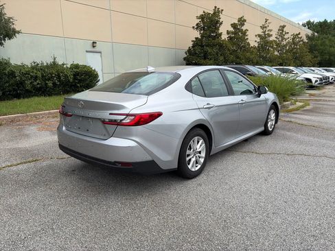 Used 2025 Toyota Camry LE FWD image 6