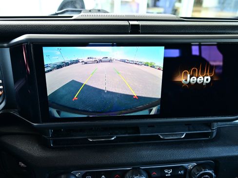 Used 2024 Jeep Wrangler Unlimited Sport AWD/4WD image 27